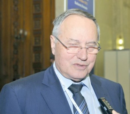 Toader: Prin exceptarea anumitor regii şi companii de la licitaţii se deschide poarta aranjamentelor